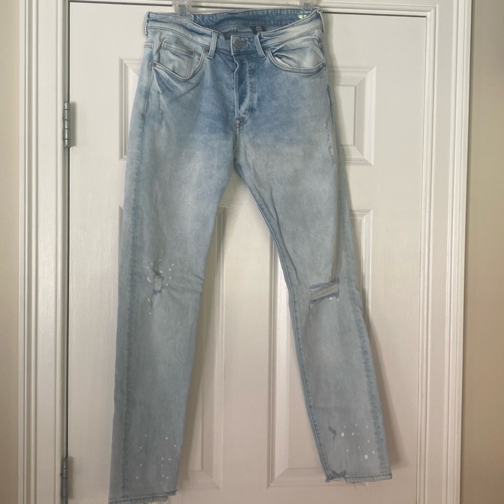 H&M distressed skinny jeans